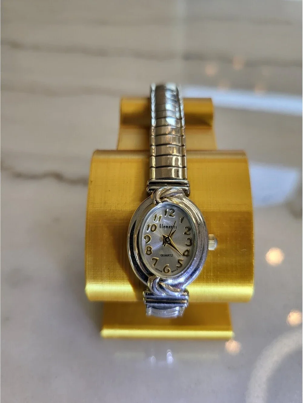 Vtg Elements Womans Watch New Battery Silvertone Stretch Bracelet 19mm Works EUC